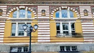 告别颈椎僵硬！三个超实用按摩技巧，让你在家也能享受专业级颈部SPA！